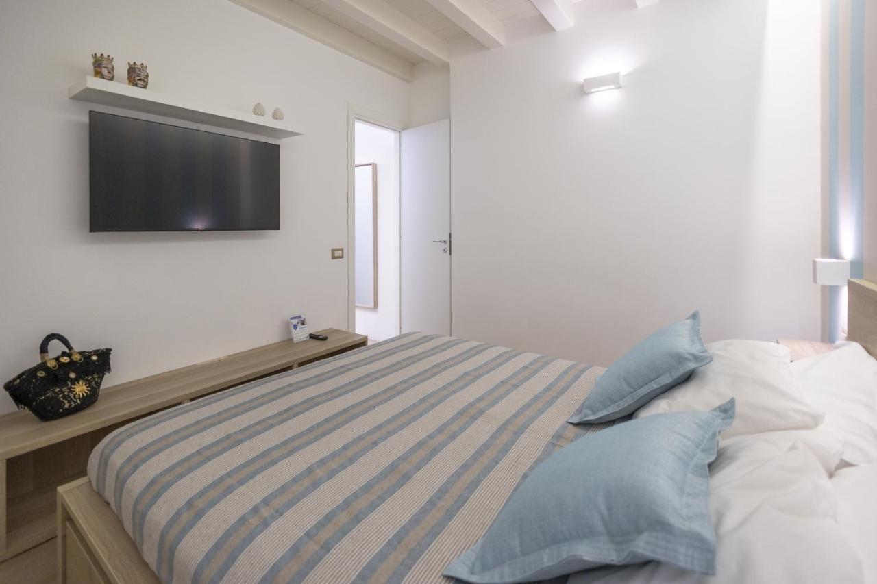 En..Suite Cefalu Bagian luar foto