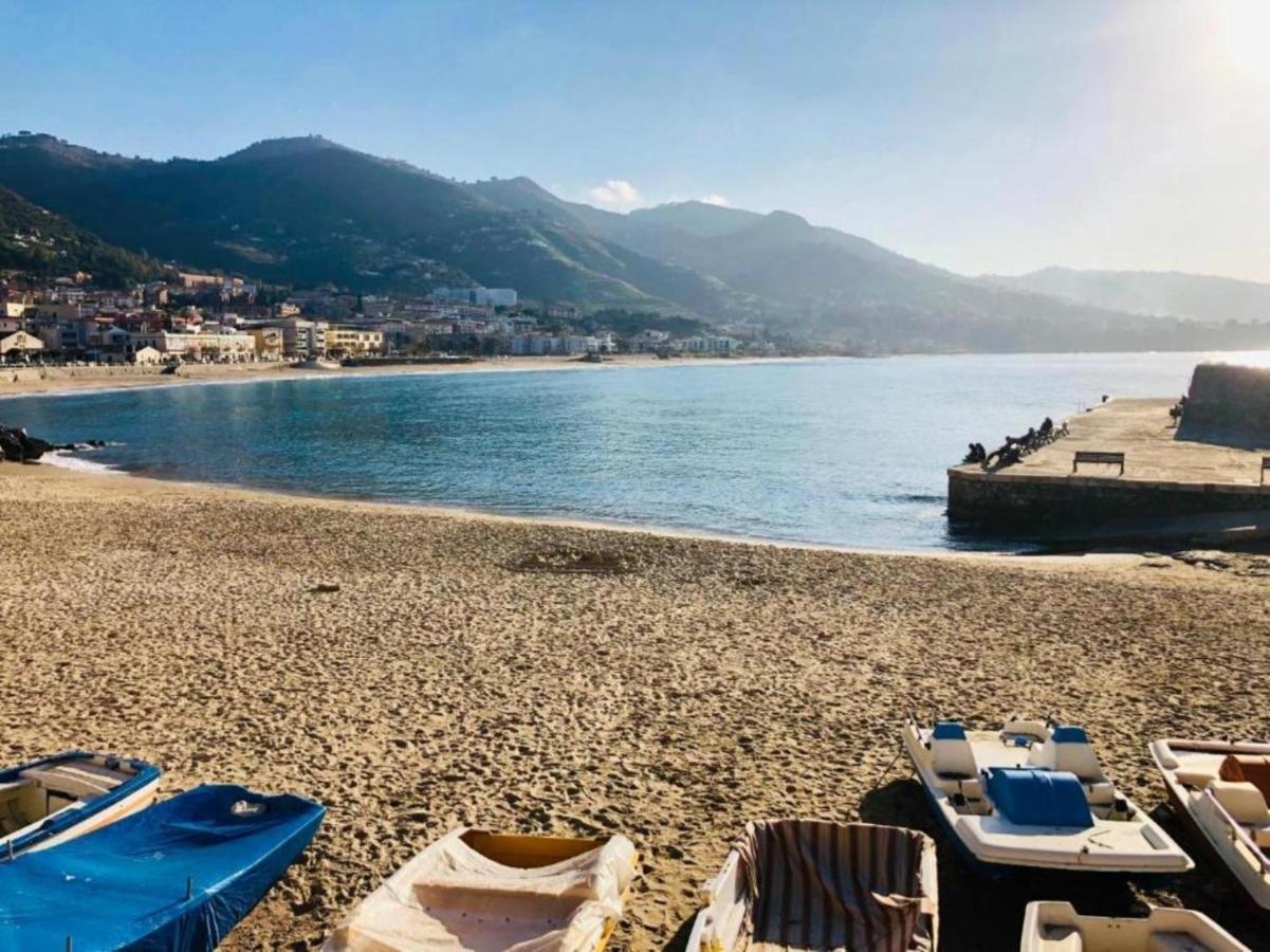 En..Suite Cefalu Bagian luar foto